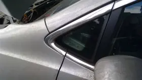 280.ch1f19 Pacifica 2019 Front Door Vent Glass 426929