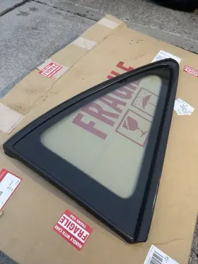 73551-st7-a02 Acura 1994-2001 Integra Oem Honda Driver Side Quarter Glass 73551-st7-a02 Acura 1994-2001 Integra Oem Honda Driver Side Quarter Glass