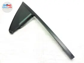 36a845113h Bentley 2016-20 Bentayga Front Left Glass Vent Small Corner Window Triangle 636 36a845113h Bentley 2016-20 Bentayga Front Left Glass Vent Small Corner Window Triangle 636