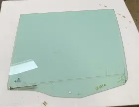 51348189257 Bmw 1999-03 E39 540i 528i 525i Wagon Driver Rear Door Window Glass 8189257 51348189257 Bmw 1999-03 E39 540i 528i 525i Wagon Driver Rear Door Window Glass 8189257