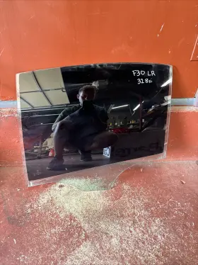 51352458073 Bmw 12-18 F30 F80 Sedan Rear Left Driver Side Door Window Glass Tinted Used Oem 51352458073 Bmw 12-18 F30 F80 Sedan Rear Left Driver Side Door Window Glass Tinted Used Oem