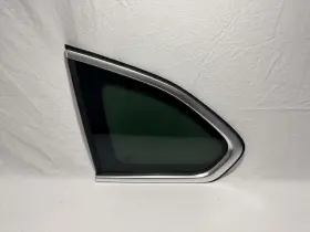 7406871 Bmw 2016 - 2022 X1 F48 Rear Left Driver Side Quarter Window Glass Oem 7406871 Bmw 2016 - 2022 X1 F48 Rear Left Driver Side Quarter Window Glass Oem