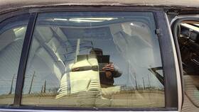 Buick 25640145 1991-1996 Park Ave Ultra Passenger Right Rear Side Window Door Glass Back