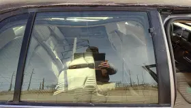25640145 Buick 1991-1996 Park Ave Ultra Passenger Right Rear Side Window Door Glass Back 25640145 Buick 1991-1996 Park Ave Ultra Passenger Right Rear Side Window Door Glass Back