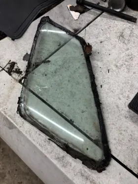 284-03996r Buick Drivers Side Rear Quarter Glass Electra 4 Door Fits 75-76 284-03996r Buick Drivers Side Rear Quarter Glass Electra 4 Door Fits 75-76