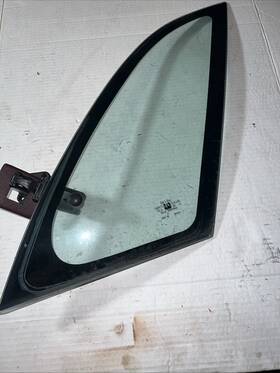 Buick 284-05370l 1991-96 Roadmaster Wagon Quarter Glass Vent Window Rear Rh Passenger