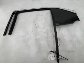 84533826 Cadillac 2019-2024 Xt4 Rear Left Vent Glass With Weatherstrip Oem 84533826 Cadillac 2019-2024 Xt4 Rear Left Vent Glass With Weatherstrip Oem