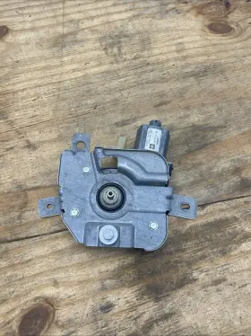 0130823868 Chevrolet 2019-2023 Chevy Silverado Rear Back Windscreen Windshield Motor