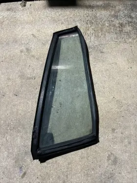 20001064 Chevrolet 01713519 1980-1990 Chevy Caprice Classic Rear Driver Side Quarter Glass Oem