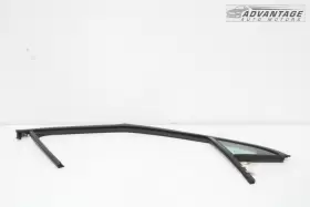 43r-004530 Chevrolet 2019-2022 Blazer Front Right Door Window Weatherstrip Seal And Glass Oem