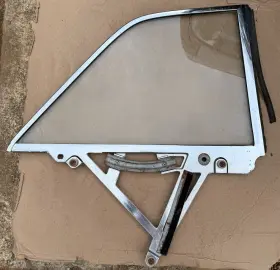 5711881 Chevrolet 1962-1964 Impala 2 Door Hardtop Quarter Window With Frame Oem