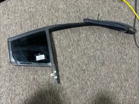 84017843 Chevrolet 2016-2019 Chrevrolet Cruze Rear Right Door Window Vent Glass Weatherseal R117
