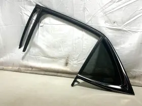 84924810 Chevrolet 2019-2024 Equinox Rear Driver Side Door Window Weatherstrip And Glass