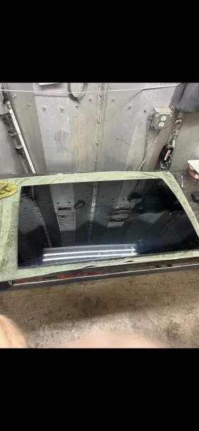 Dd10745 Chrysler Fits 04-07 Town And Country Passenger Right Rear Sliding Cargo Door Glass