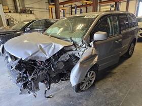 Dodge 391615 Used Front Left Door Glass Fits 2016 Caravan