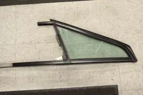 993.542.067.05 Factory/oem Porsche 911 / 993 Convertible Left Side Door Window Frame