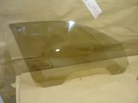 61533700 Ferrari 512 Testarossa - Rh Door Glass P/n 61533700 Ferrari 512 Testarossa - Rh Door Glass P/n