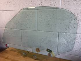 Fiat 68464027aa 2017-2020 124 Spider Front Left Driver Side Window Glass Oem Mopar