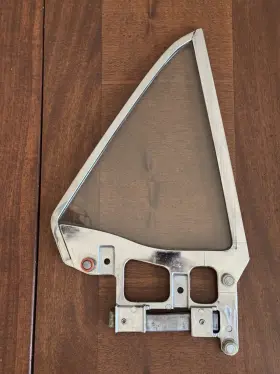 Fomoco 1964 1/2 65 66 Ford Mustang Coupe Gt Orig Lh Rear Clear Quarter Side Window Fomoco 1964 1/2 65 66 Ford Mustang Coupe Gt Orig Lh Rear Clear Quarter Side Window