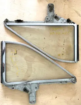 C3db-6329944-a Fomoco C3db-6329945-a C3db-6329944-a. L And R - 1/4 Windows 1963-1964-1965 Ford Falcon/mercury Comet Hardtops C3db-6329944-a Fomoco C3db-6329945-a C3db-6329944-a. L And R - 1/4 Windows 1963-1964-1965 Ford Falcon/mercury Comet Hardtops