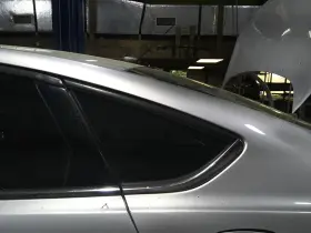 Ds7z5429711a Ford Fits 2013 - 2020 Fusion Lh Driver Quarter Glass Window Chrome Bottom Oem Ds7z5429711a Ford Fits 2013 - 2020 Fusion Lh Driver Quarter Glass Window Chrome Bottom Oem