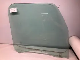 1868072001 Freightliner Cascadia Right/passenger Door Glass - Used P/n
