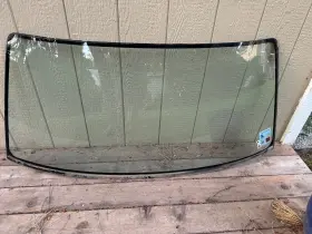 Dfw00501ya Fyg Fits Mazda B2000 B2200 B2600 Pickup 86-93 Front Windshield Glass