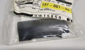 15658583 General Motors 15658584 Genuine Gm Rear Side Door Glass Joint Cover 1991-94 Jimmy Blazer S10
