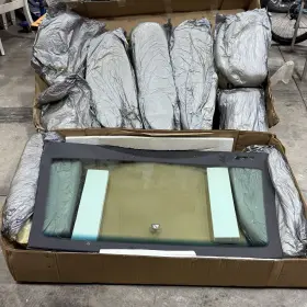 10251112-6 Gm Chevy Ssr Oem Windshield Original Nos 10251112-6 Gm Chevy Ssr Oem Windshield Original Nos