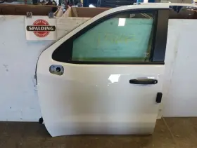120.gm8m24 Gm Dented 8624 White Driver Left Front Door From 2024 Silverado 1500 10646987 120.gm8m24 Gm Dented 8624 White Driver Left Front Door From 2024 Silverado 1500 10646987
