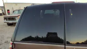 15692189 Gm Trucks 1992-1999 Chevy Suburban Driver Left Back Glass Rear Window Oem 15692189 Gm Trucks 1992-1999 Chevy Suburban Driver Left Back Glass Rear Window Oem