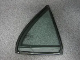 73405-s84-a00 Honda 98-02 Accord Sedan Right Rear Passenger Side Stationary Fixed Vent Door Glass 73405-s84-a00 Honda 98-02 Accord Sedan Right Rear Passenger Side Stationary Fixed Vent Door Glass
