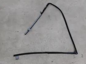 G-y06 Honda 2014 Crv Right Front Window Run Channel Molding Glass Guide Rubber With G-y06 Honda 2014 Crv Right Front Window Run Channel Molding Glass Guide Rubber With
