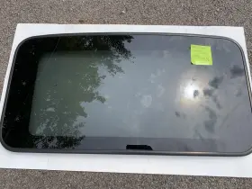 81610-38000 Hyundai 1999-2005 Sonata Sun Roof Glass Moonroof Window Factory Oem 81610-38000 Hyundai 1999-2005 Sonata Sun Roof Glass Moonroof Window Factory Oem