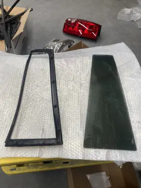 82220-5za0a Infiniti Door Stationary/partition Glass 11-13 Qx56 14-24 Qx80