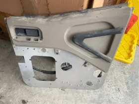 3575498c94 Interntional International Rh. Door Panel Assembly 5600 5900 9200 9900 With Parts