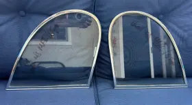 Bd17132 Jaguar Daimler Pair Rear Quarter 1/4 Window Glass Mk2 S-type Bd17132 Jaguar Daimler Pair Rear Quarter 1/4 Window Glass Mk2 S-type