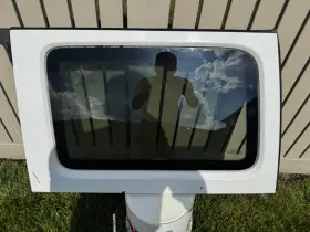 284-10341l Jeep White Jl Wrangler 4door Driver Side Hardtop Quarter Glass 2018-2023