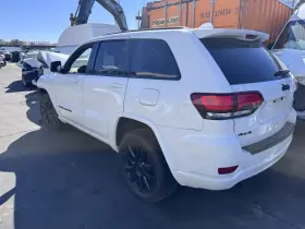 611684 Jeep 76576 Driver Quarter Glass Black Moulding Fits 2016-2019 Grand Cherokee