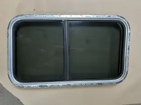 Dt4647gtn K&l Supply Semi Truck Sleeper Glass Window Dt4647gtn K&l Supply Semi Truck Sleeper Glass Window