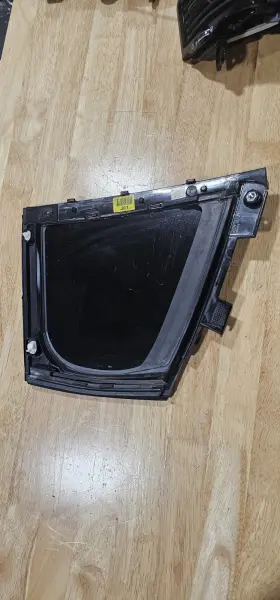 83573j5000 Kia 2018 - 2023 Stinger Rear Left Door Window Fixed Vent Glass Oem 83573j5000 Kia 2018 - 2023 Stinger Rear Left Door Window Fixed Vent Glass Oem
