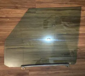 Fd20693 Land Rover 1999-2004 Discovery Ii Driver Side Left Front Door Widow J Glass Fd20693 Land Rover 1999-2004 Discovery Ii Driver Side Left Front Door Widow J Glass