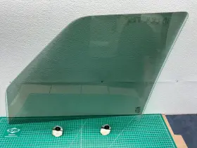 Lr040916 Land Rover 05-16 Front Right Passenger Side Door Window Glass Oem