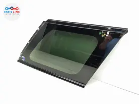Lr077629 Land Rover 2013-22 Range L405 Rear Right Quarter Glass Corner Vent Window Full Size Lr077629 Land Rover 2013-22 Range L405 Rear Right Quarter Glass Corner Vent Window Full Size