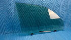 Lexus 68101-60610 Oem Gx460 Front Passengers Side Door Window Glass 2012-2020