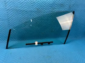 68102-50240 Lexus Ls500 Ls500h Front Drivers Door Window Glass Laminated 2018-2025 Oem