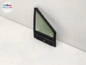 6811046030 Lexus 2023-24 Rz450e Front Right Vent Glass Door Small Corner Quarter Window Oem 6811046030 Lexus 2023-24 Rz450e Front Right Vent Glass Door Small Corner Quarter Window Oem