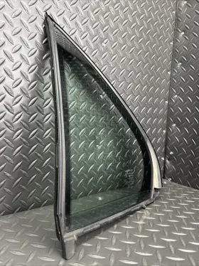68124-50060 Lexus Ls430 Rear Door Vent Glass With Seal Tempered Driver Side 2001-2006 Oem