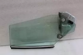 284-03930l Lincoln 1976 Continental Mark Iv Left Driver Side Rear Quarter Glass Window