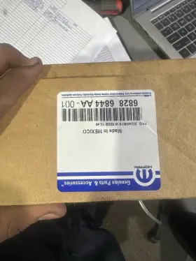68286844aa-001 Magneti Marelli Offered By Mopar Ram 15000 Passnager Side View Glass 6828 6844 Aa-001